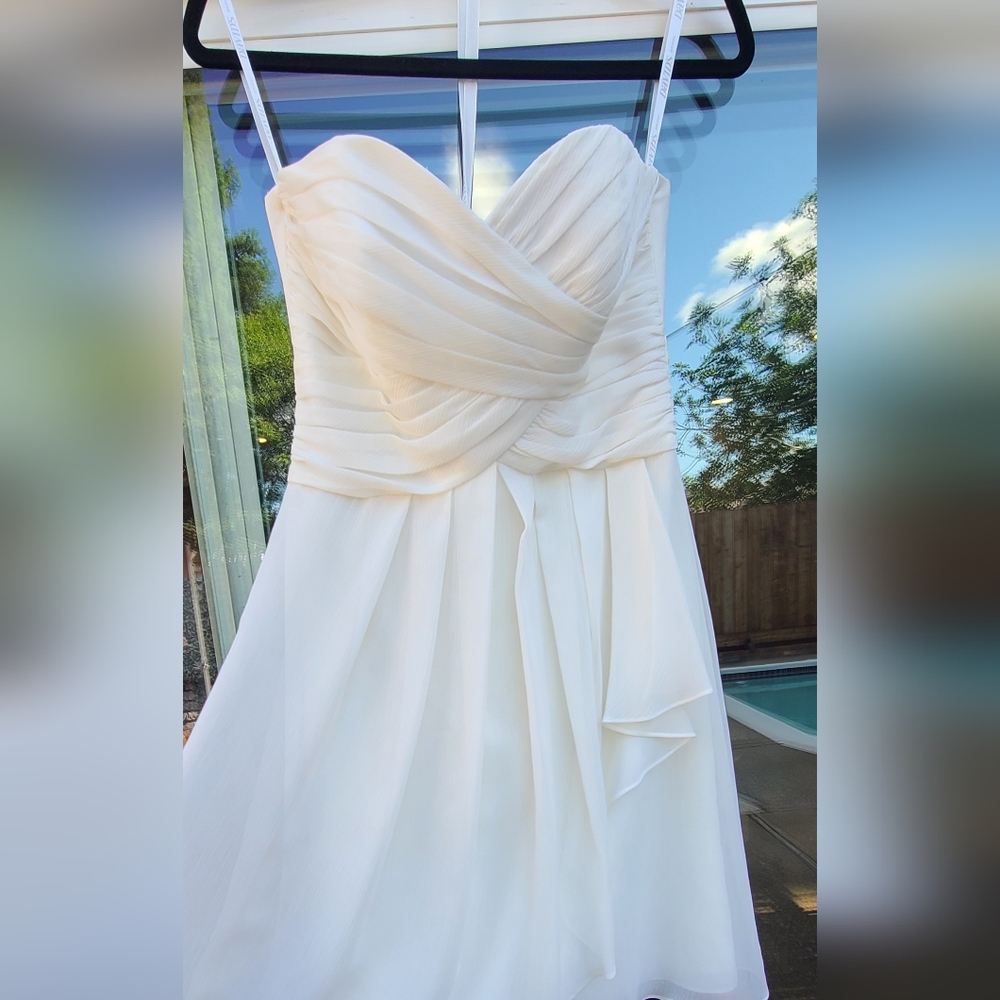 David's Bridal White Crinkle Chiffon Wedding Dress – Size 2 - Picture 5 of 17